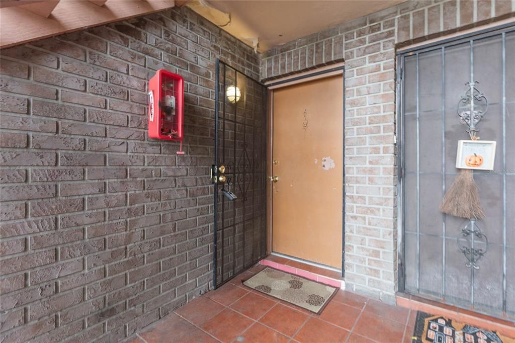 En Venta: $114,900 (2 camas, 2 baños, 940 Pies cuadrados)