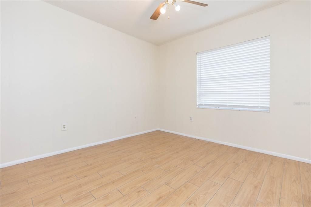 En Venta: $114,900 (2 camas, 2 baños, 940 Pies cuadrados)