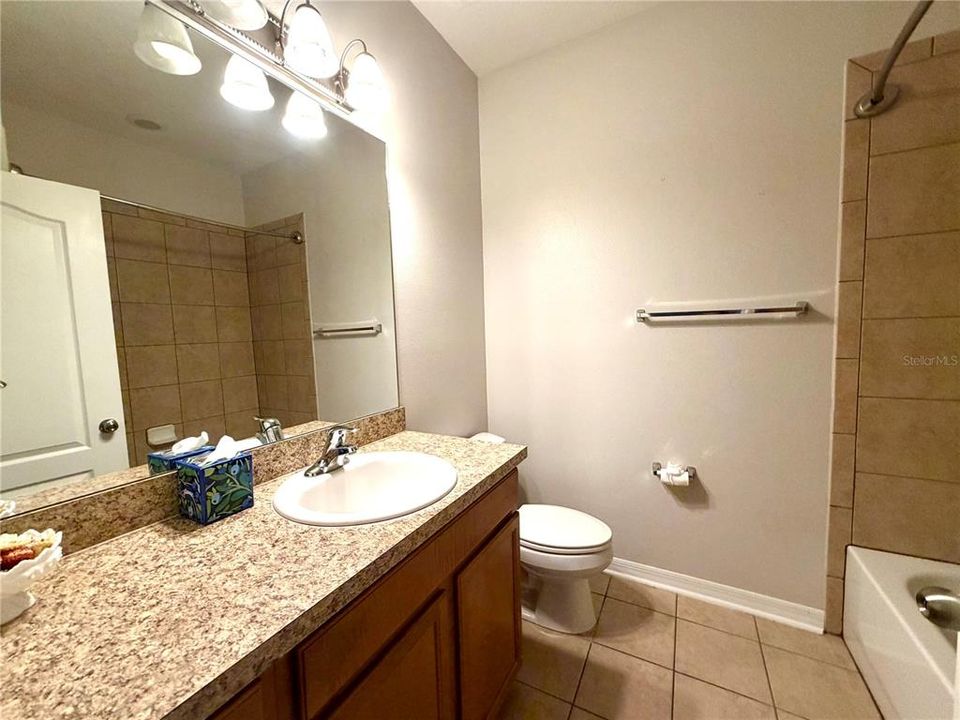 For Rent: $2,350 (3 beds, 2 baths, 1574 Square Feet)