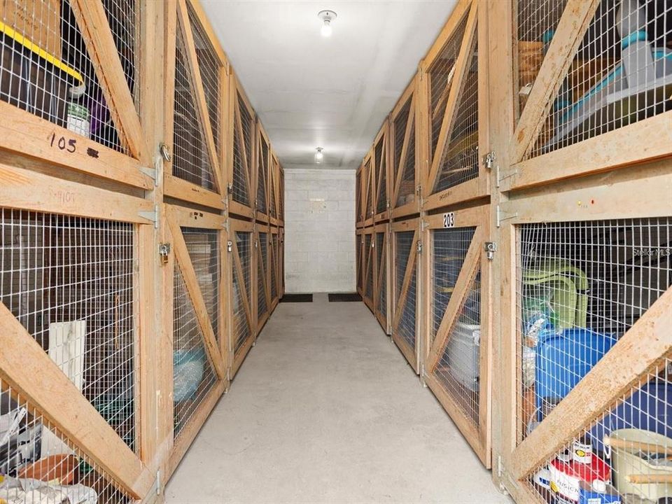 На продажу: $165,000 (2 спален, 1 ванн, 880 Квадратных фут)