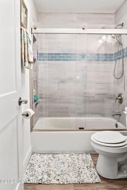 For Sale: $209,900 (2 beds, 1 baths, 891 Square Feet)