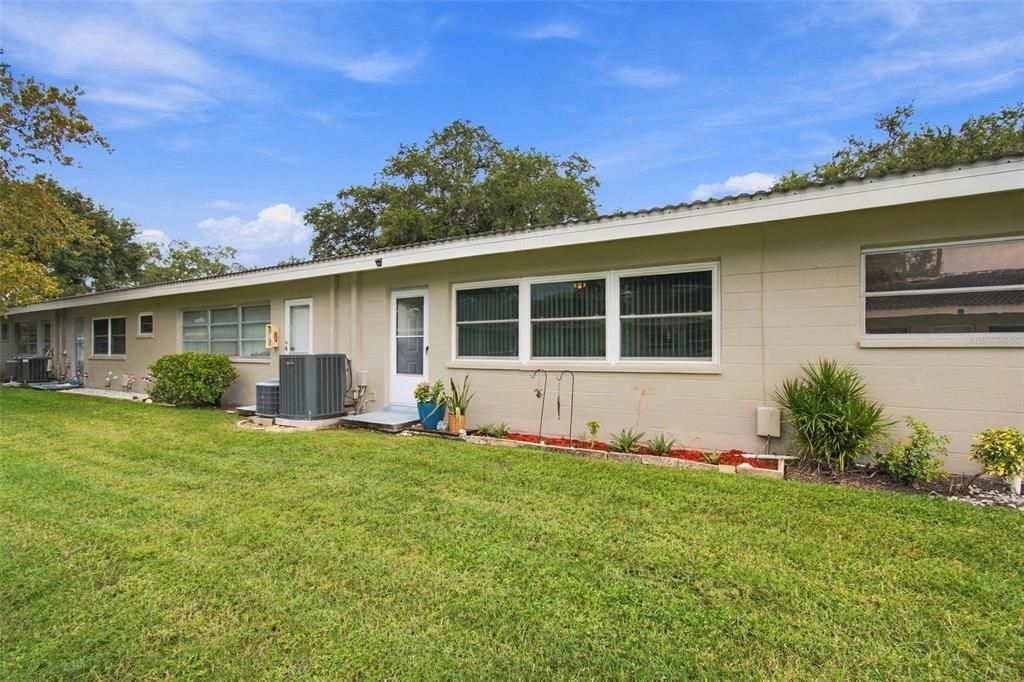 For Sale: $139,000 (2 beds, 1 baths, 1180 Square Feet)