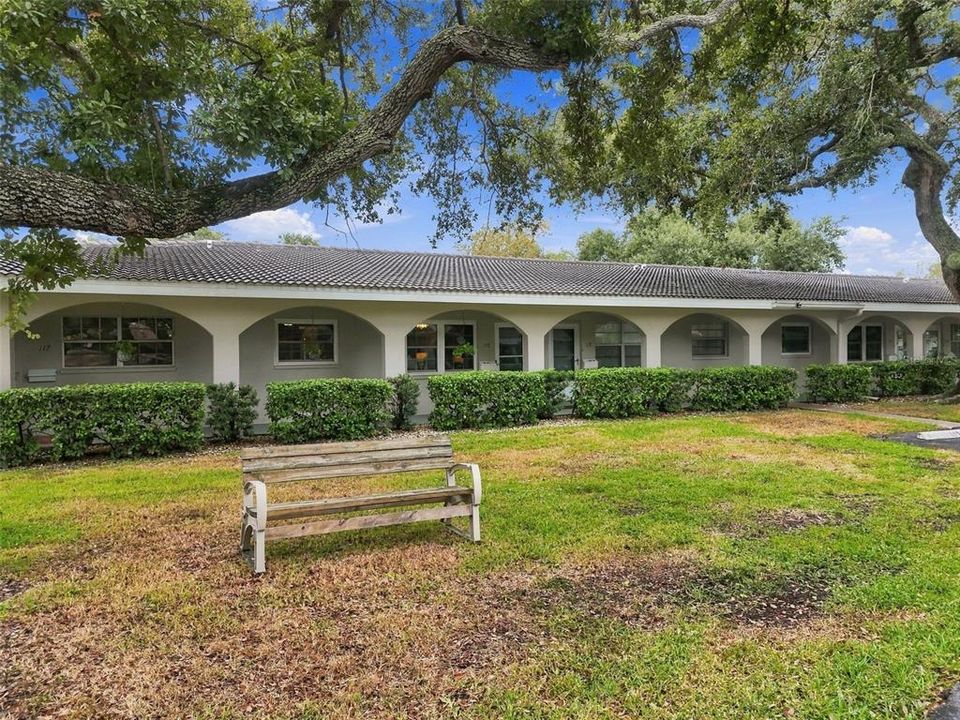 For Sale: $139,000 (2 beds, 1 baths, 1180 Square Feet)