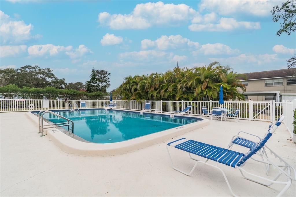 For Sale: $139,000 (2 beds, 1 baths, 1180 Square Feet)