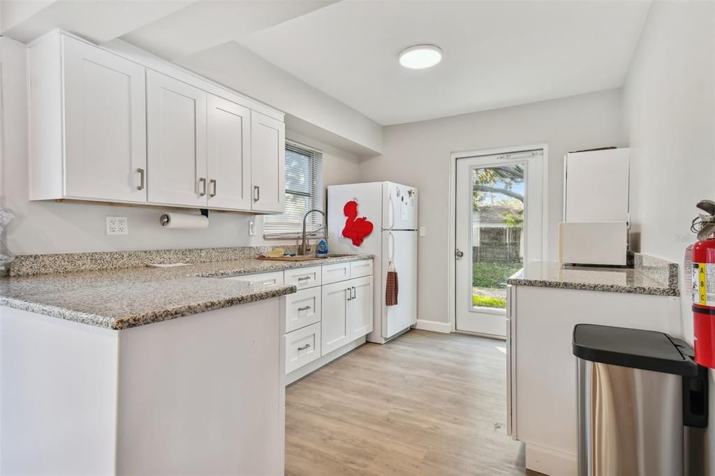 For Sale: $139,000 (2 beds, 1 baths, 1180 Square Feet)