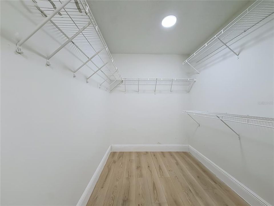 На продажу: $524,900 (4 спален, 2 ванн, 2418 Квадратных фут)