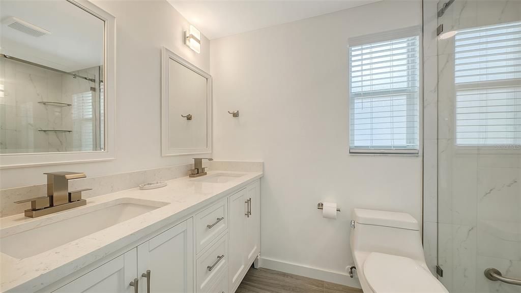 For Sale: $675,000 (2 beds, 2 baths, 1103 Square Feet)