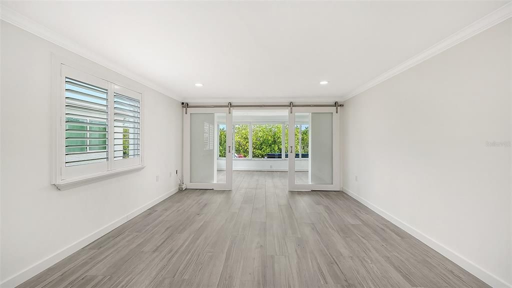 For Sale: $675,000 (2 beds, 2 baths, 1103 Square Feet)