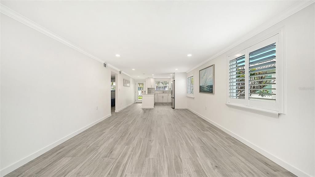 For Sale: $675,000 (2 beds, 2 baths, 1103 Square Feet)