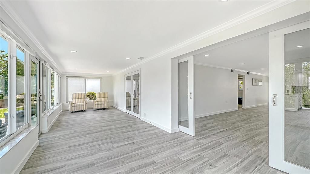 For Sale: $675,000 (2 beds, 2 baths, 1103 Square Feet)