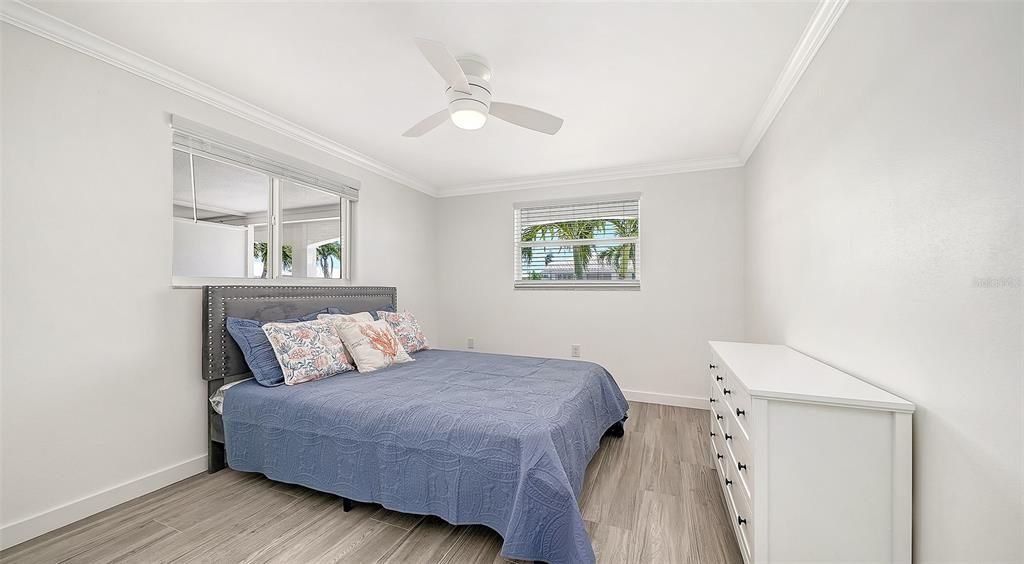 For Sale: $675,000 (2 beds, 2 baths, 1103 Square Feet)