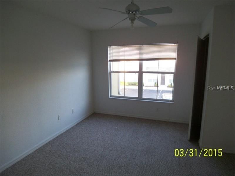 В аренду: $1,900 (3 спален, 2 ванн, 1296 Квадратных фут)