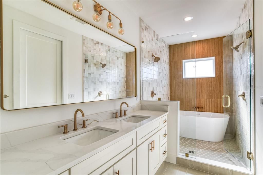 En Venta: $859,000 (3 camas, 2 baños, 1750 Pies cuadrados)
