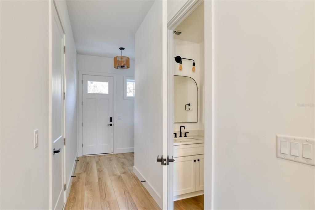 En Venta: $859,000 (3 camas, 2 baños, 1750 Pies cuadrados)