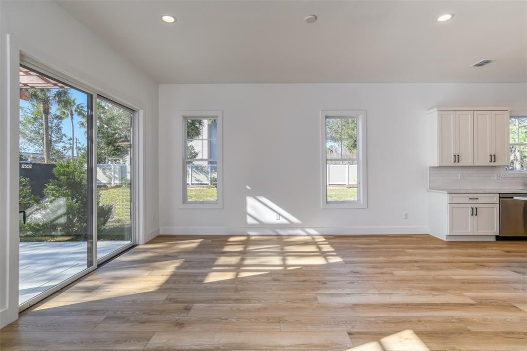 En Venta: $859,000 (3 camas, 2 baños, 1750 Pies cuadrados)