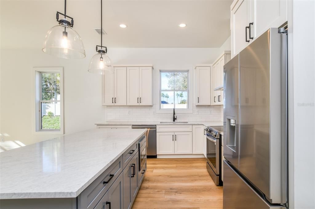 En Venta: $859,000 (3 camas, 2 baños, 1750 Pies cuadrados)