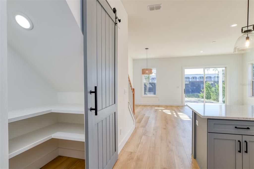 En Venta: $859,000 (3 camas, 2 baños, 1750 Pies cuadrados)
