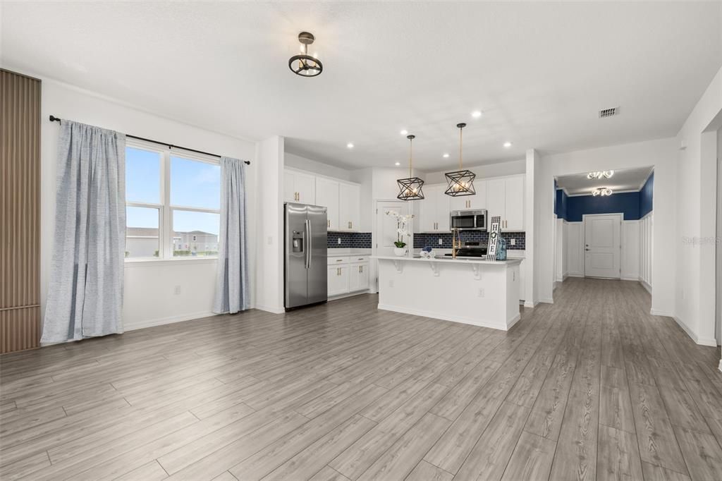 For Rent: $2,275 (4 beds, 3 baths, 2210 Square Feet)