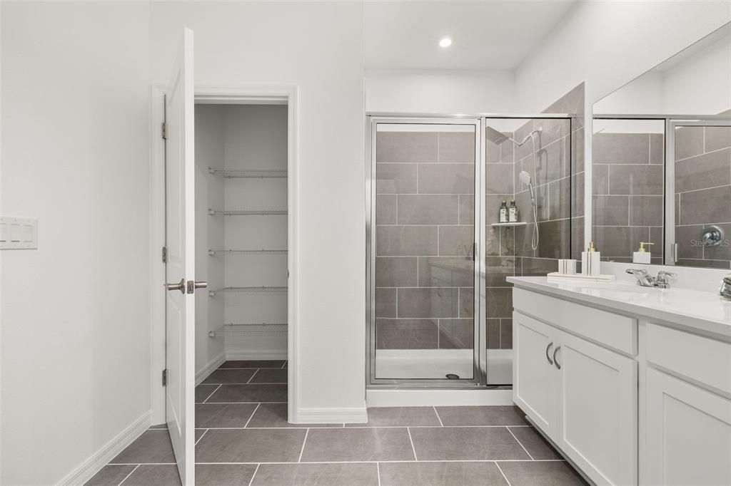 For Rent: $2,275 (4 beds, 3 baths, 2210 Square Feet)