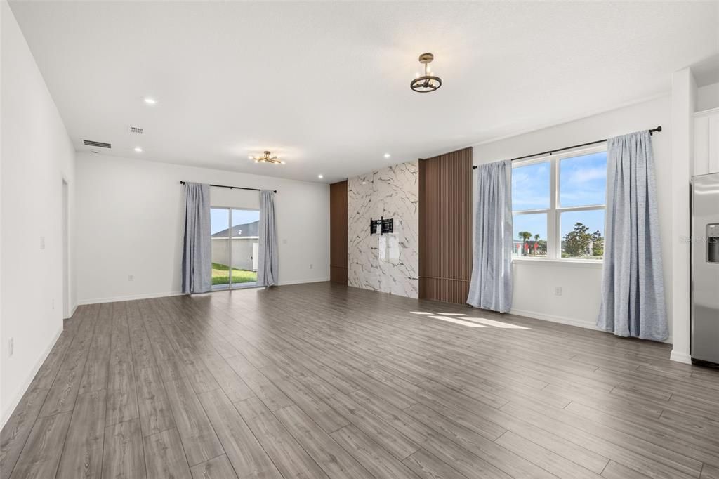 For Rent: $2,275 (4 beds, 3 baths, 2210 Square Feet)