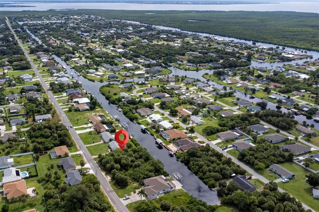 На продажу: $95,000 (0.23 acres)
