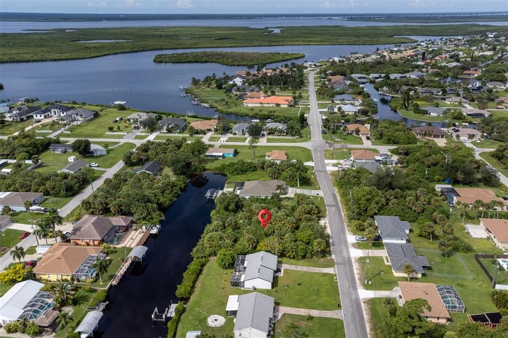 На продажу: $95,000 (0.23 acres)