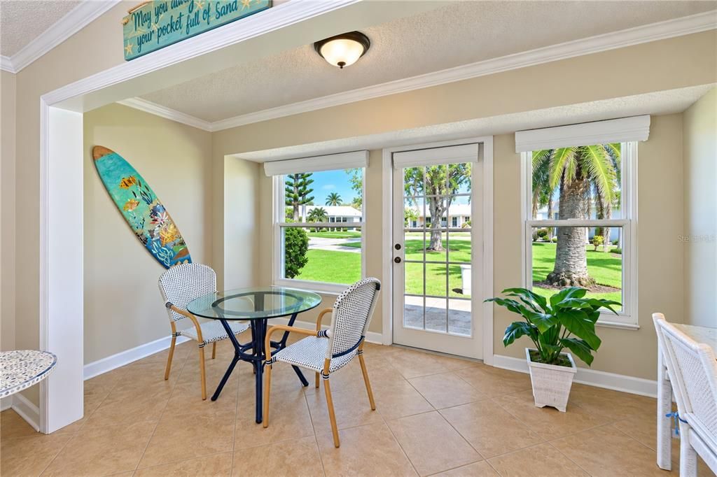 For Sale: $315,000 (2 beds, 2 baths, 1350 Square Feet)