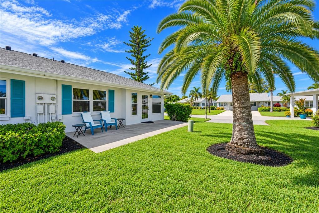 For Sale: $315,000 (2 beds, 2 baths, 1350 Square Feet)