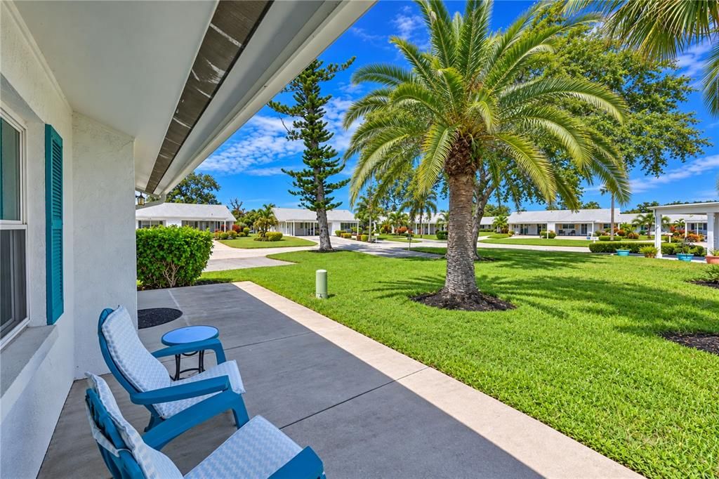 For Sale: $315,000 (2 beds, 2 baths, 1350 Square Feet)