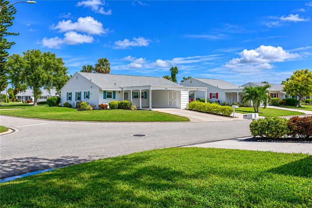 For Sale: $315,000 (2 beds, 2 baths, 1350 Square Feet)