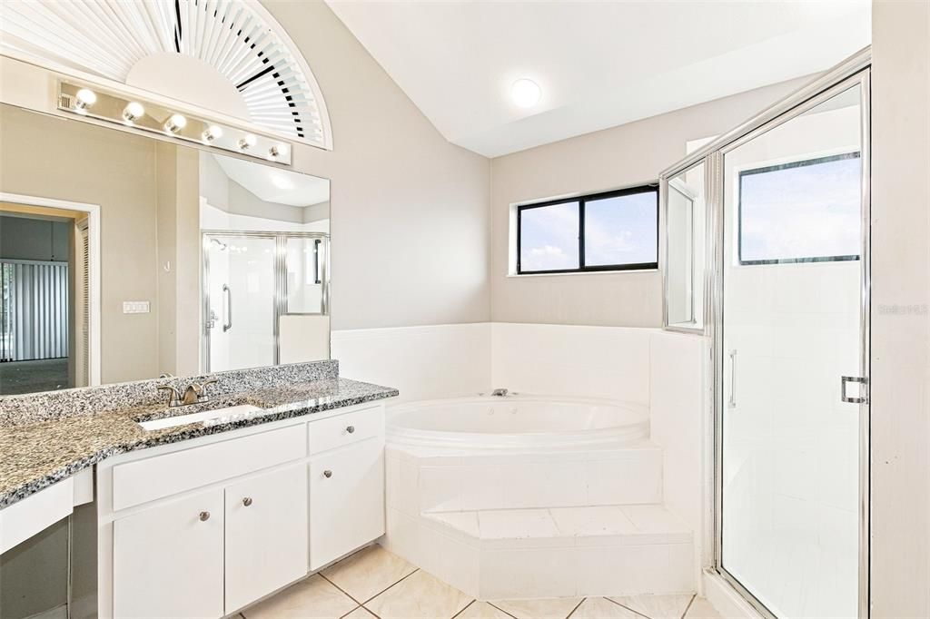 En Venta: $435,000 (3 camas, 2 baños, 2778 Pies cuadrados)