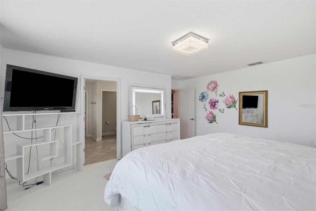 En Venta: $459,000 (4 camas, 2 baños, 2954 Pies cuadrados)