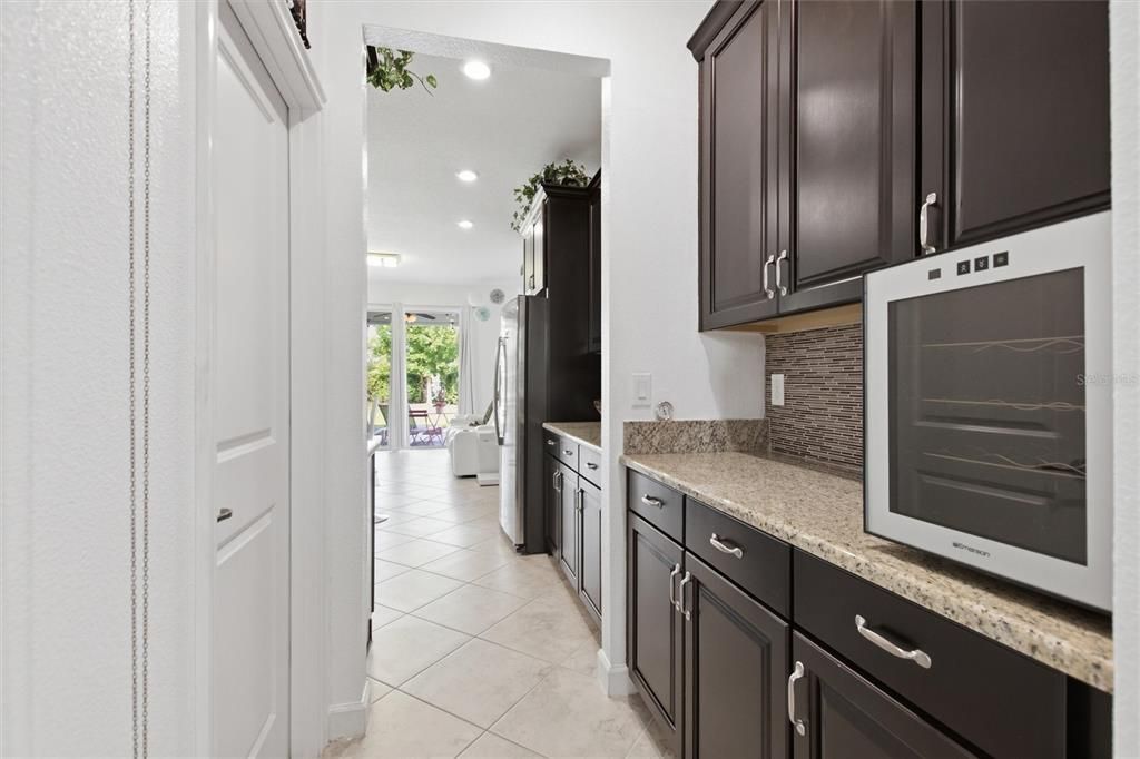 En Venta: $459,000 (4 camas, 2 baños, 2954 Pies cuadrados)