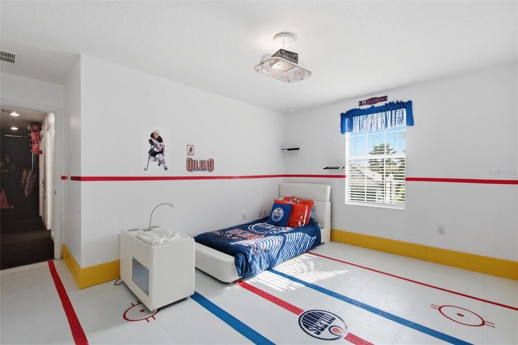 En Venta: $459,000 (4 camas, 2 baños, 2954 Pies cuadrados)