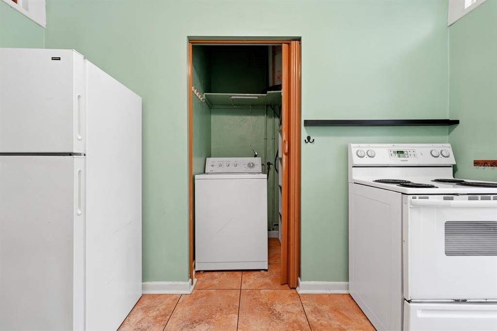 For Rent: $2,000 (3 beds, 2 baths, 1615 Square Feet)