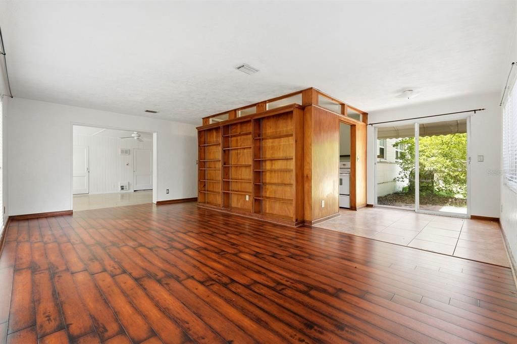 For Rent: $2,000 (3 beds, 2 baths, 1615 Square Feet)