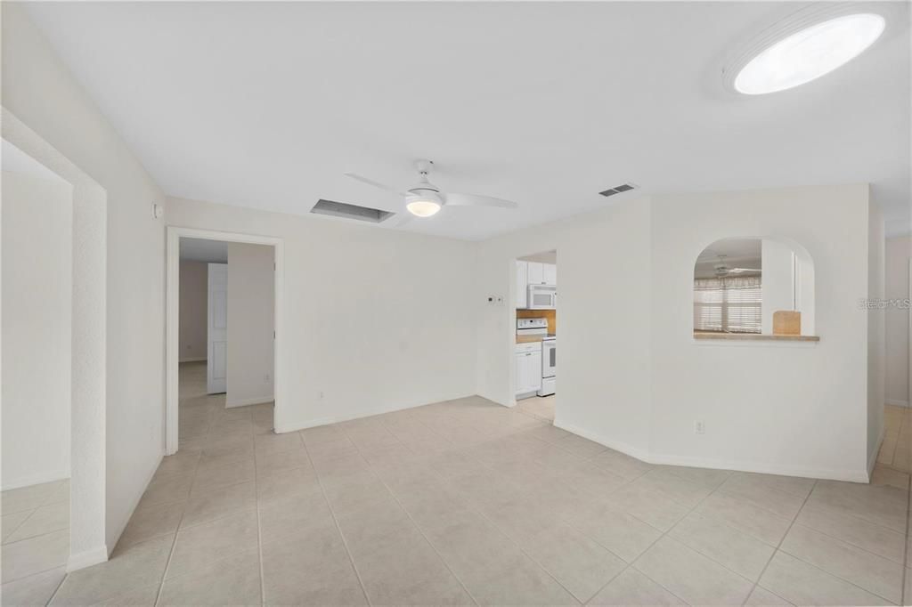 For Sale: $234,900 (2 beds, 2 baths, 1749 Square Feet)