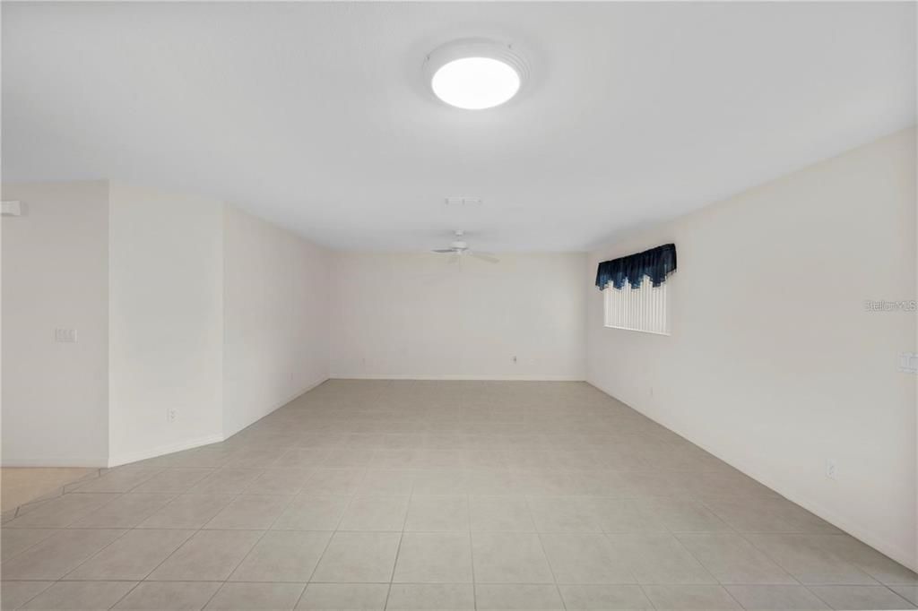 For Sale: $234,900 (2 beds, 2 baths, 1749 Square Feet)