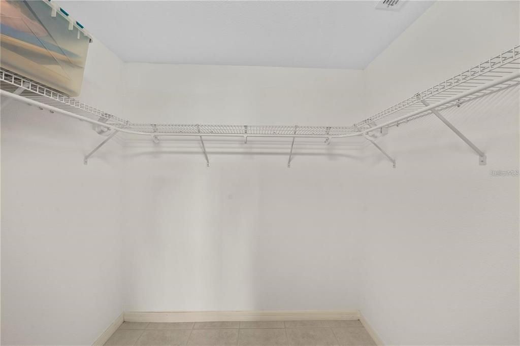For Sale: $234,900 (2 beds, 2 baths, 1749 Square Feet)