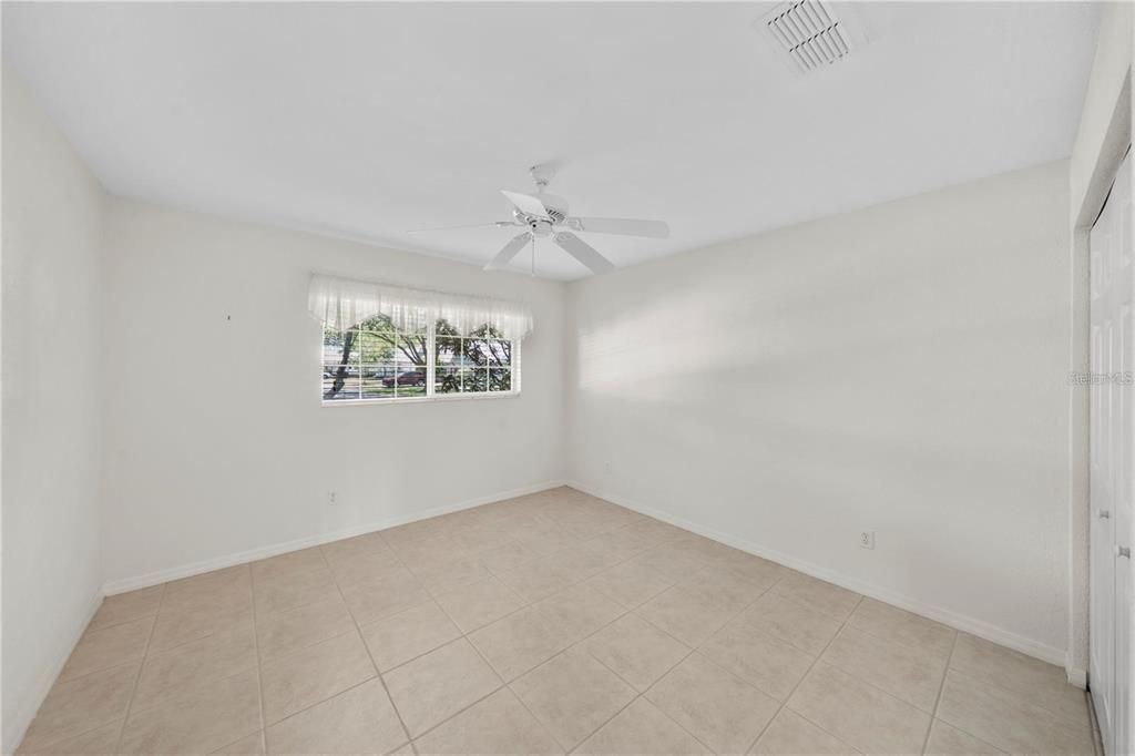 For Sale: $234,900 (2 beds, 2 baths, 1749 Square Feet)