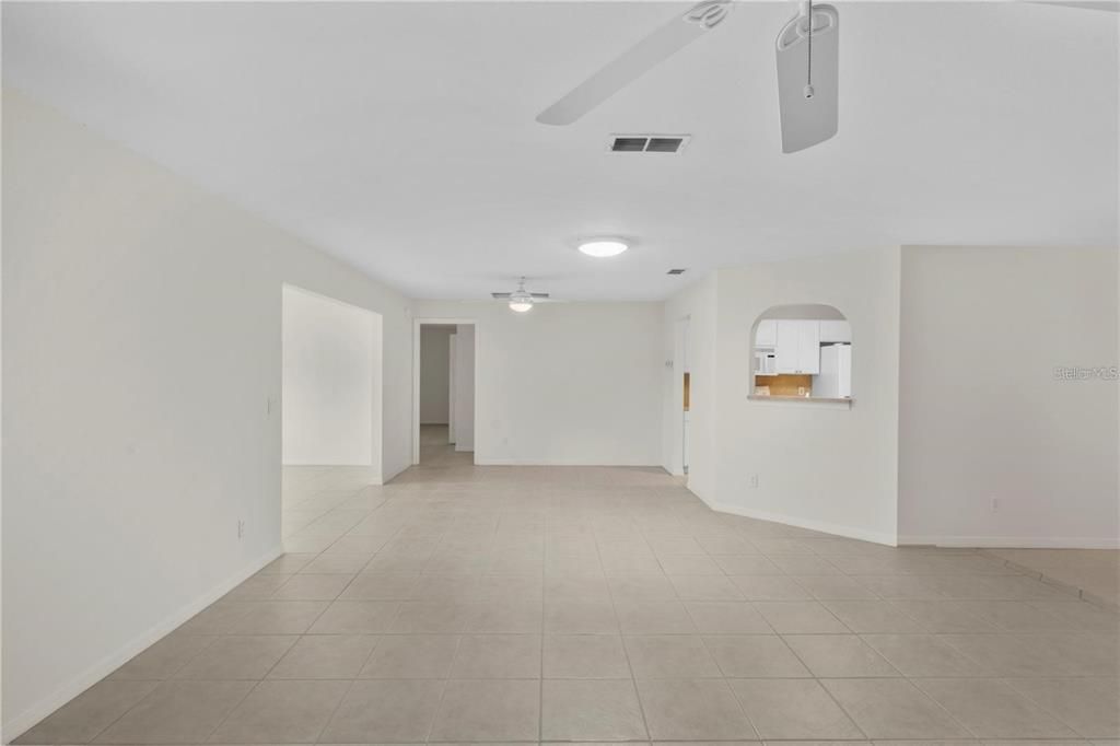 For Sale: $234,900 (2 beds, 2 baths, 1749 Square Feet)