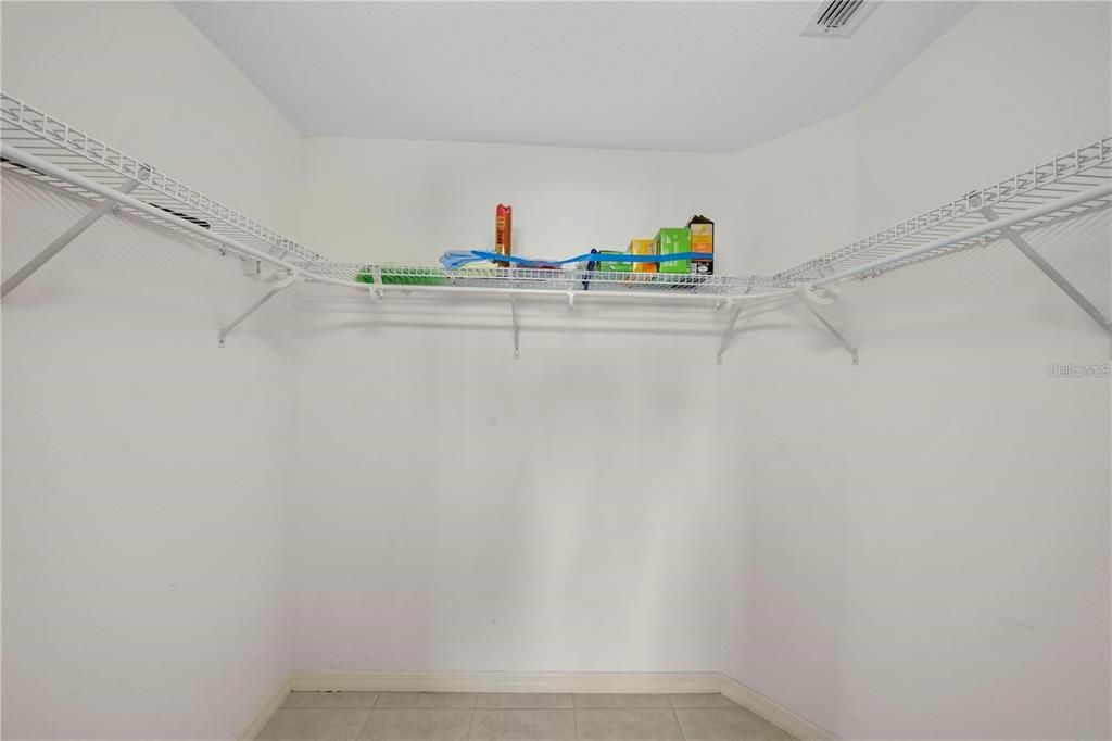 For Sale: $234,900 (2 beds, 2 baths, 1749 Square Feet)