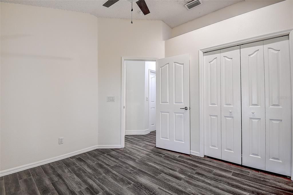 For Sale: $389,000 (3 beds, 2 baths, 1553 Square Feet)