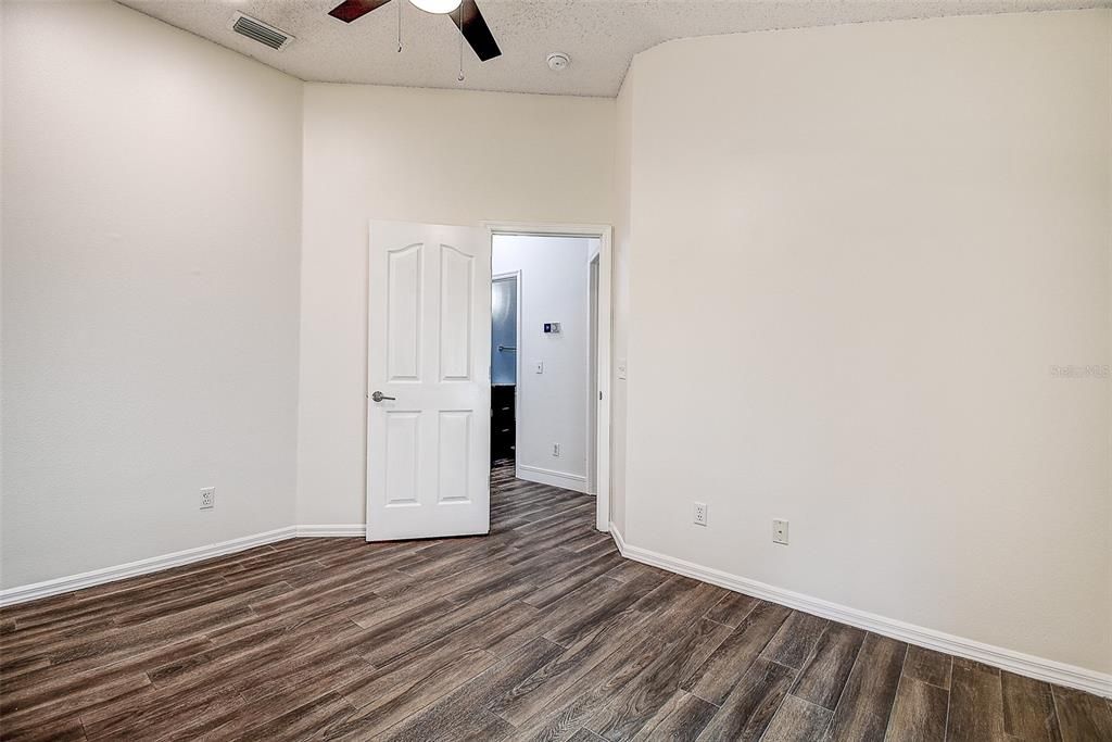 For Sale: $389,000 (3 beds, 2 baths, 1553 Square Feet)