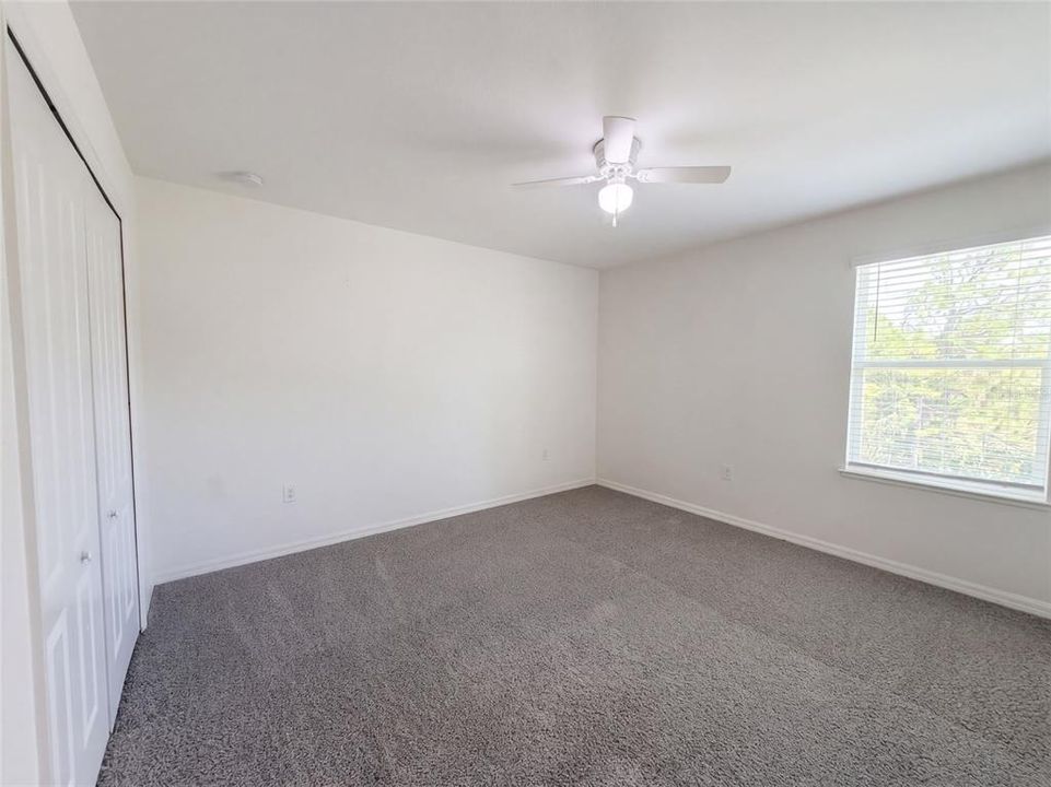 Activo con contrato: $328,000 (6 camas, 2 baños, 2655 Pies cuadrados)