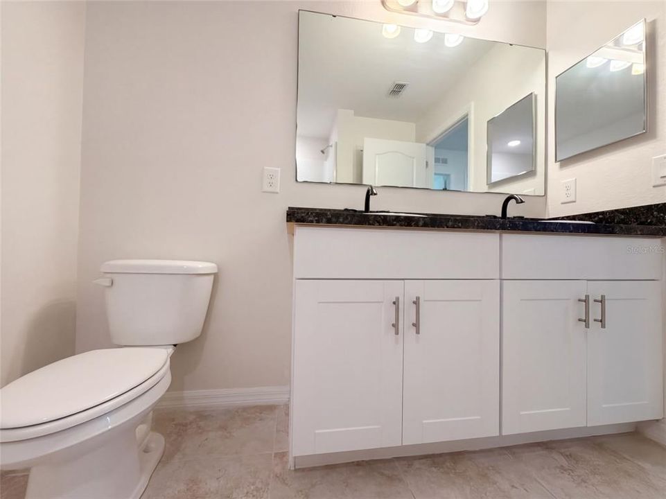 Activo con contrato: $328,000 (6 camas, 2 baños, 2655 Pies cuadrados)