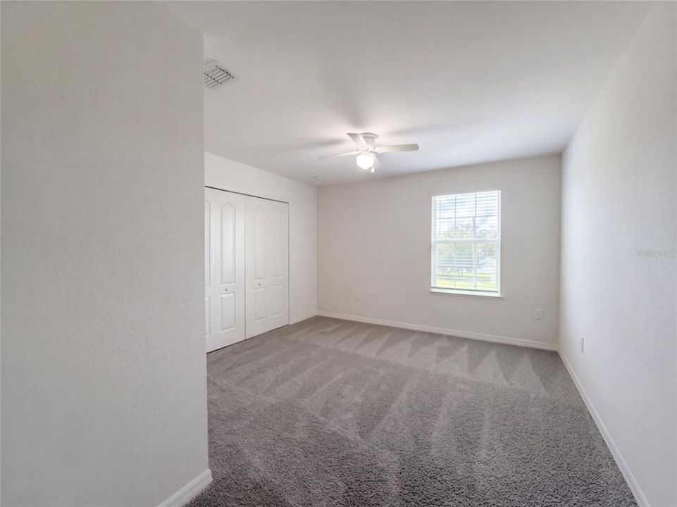 Activo con contrato: $328,000 (6 camas, 2 baños, 2655 Pies cuadrados)