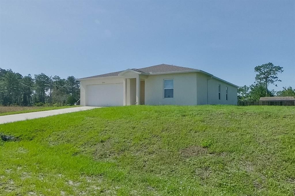 For Rent: $2,075 (4 beds, 2 baths, 1650 Square Feet)