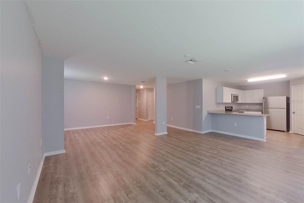 For Rent: $2,075 (4 beds, 2 baths, 1650 Square Feet)