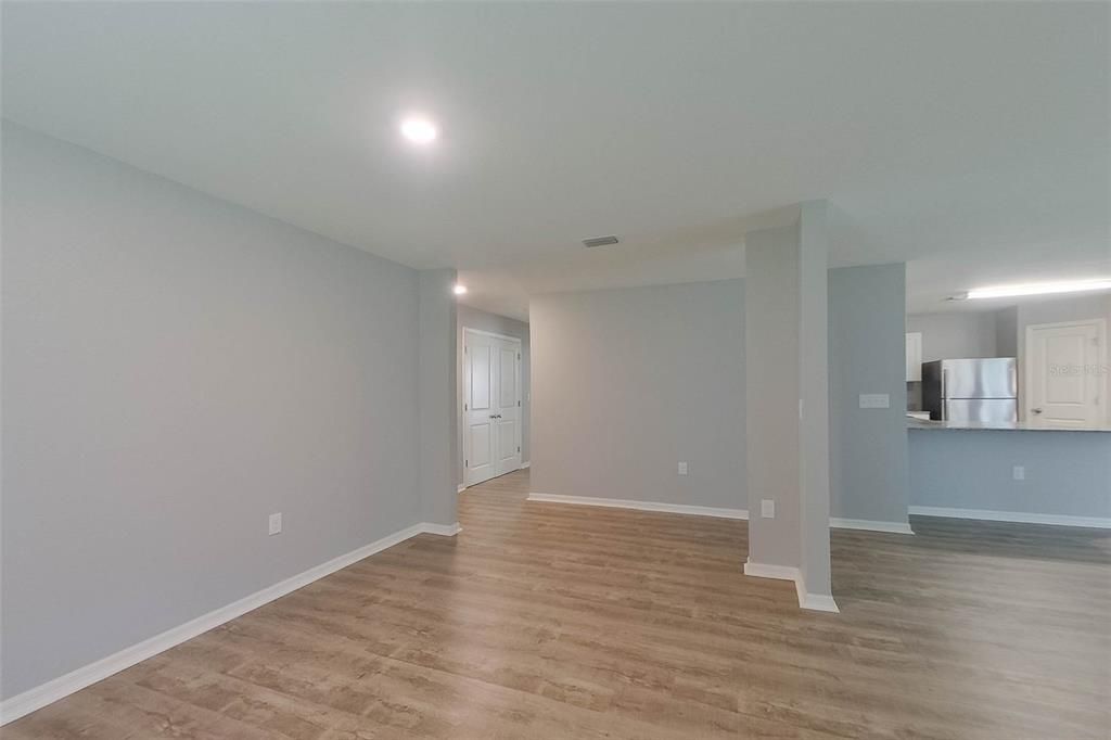 For Rent: $2,075 (4 beds, 2 baths, 1650 Square Feet)